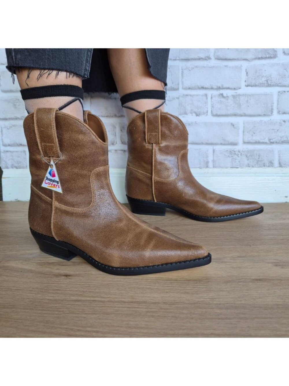 Michael Kors Noemie Bootie Distressed Leather Western Ankle Boots Womens 7.5M - Picture 3 of 10